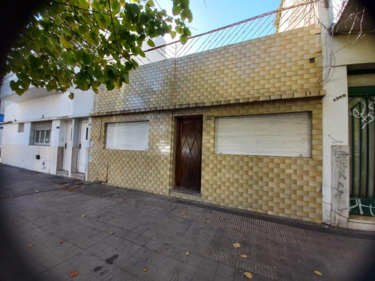 Venta, Casa e 2 dormitorios, Calle 7 e 64 y 65, Zonificacion U/C2b