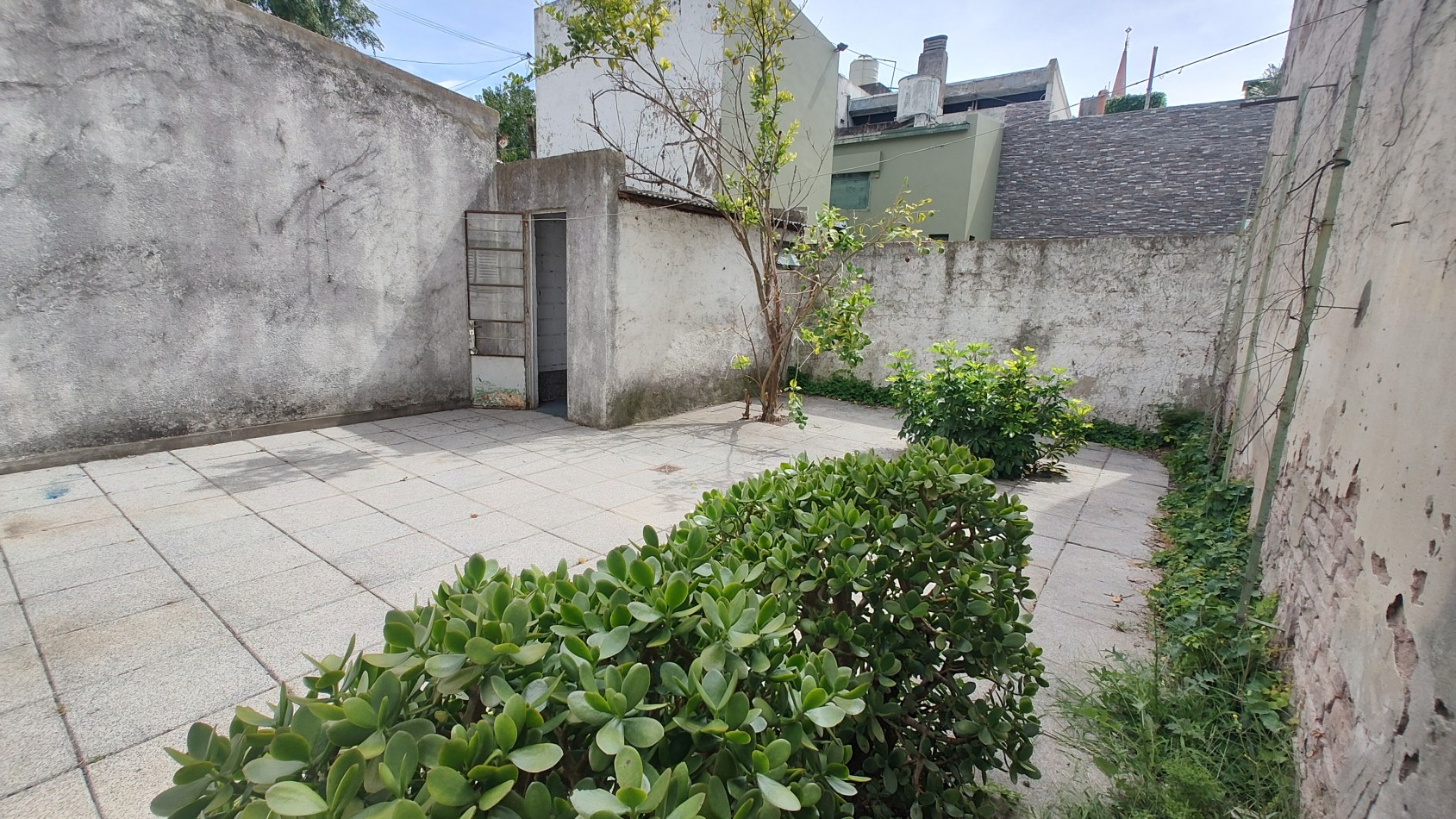 Venta, Casa e 2 dormitorios, Calle 7 e 64 y 65, Zonificacion U/C2b