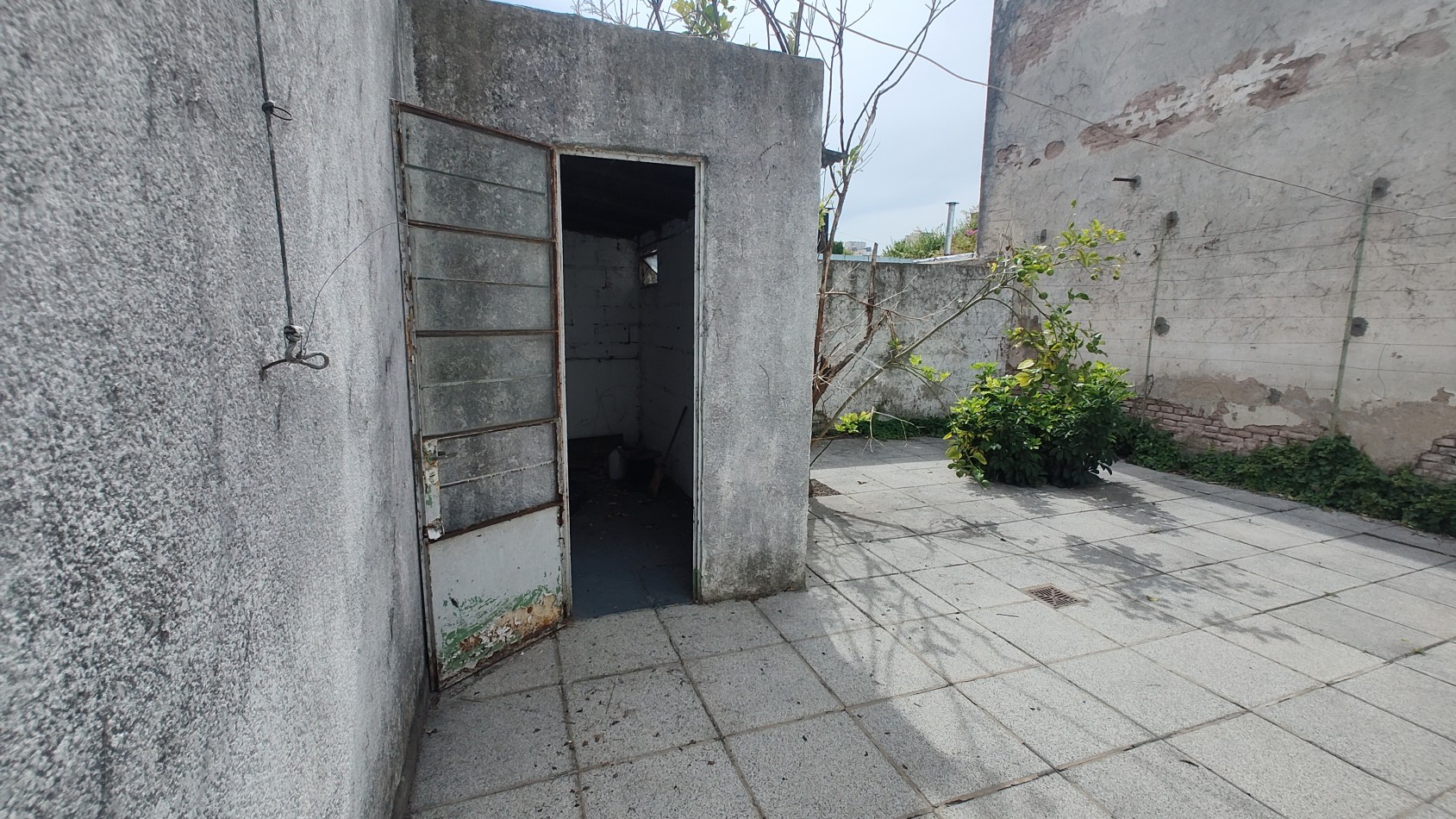 Venta, Casa e 2 dormitorios, Calle 7 e 64 y 65, Zonificacion U/C2b